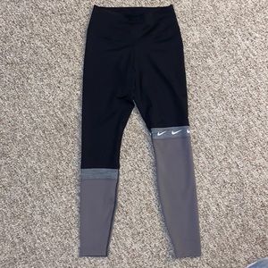 Nike Dri-Fit Leggings (Size XS)